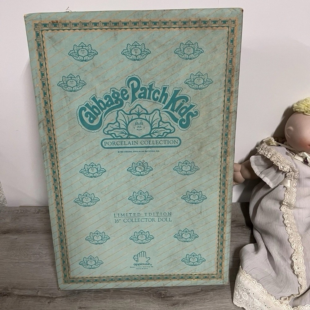 Vintage 1985 Cabbage Patch Kids Porcelain Collection Limited Edition Doll Box - Picture 2 of 16